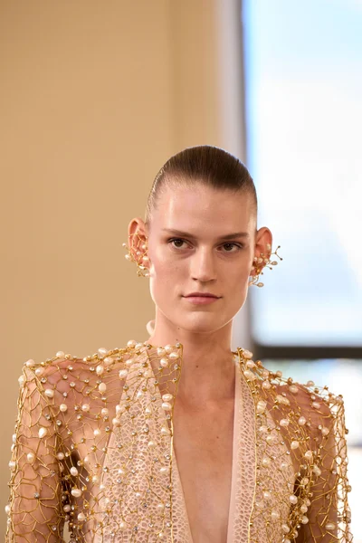 Look 67